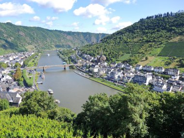 Moselle Nehri, üzüm bağları, cochem şehir Almanya