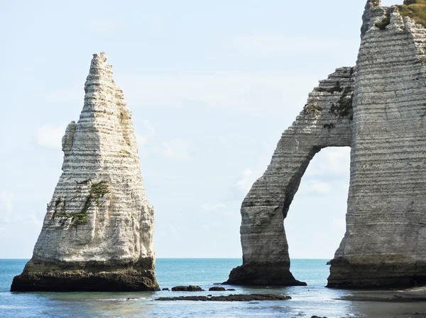 Přírodní kameny v kanálu La Manche beach — Stock fotografie