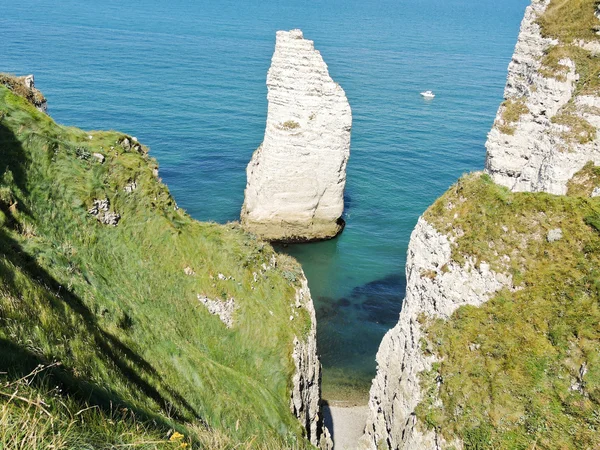 Rocks near english channel beach of Eretrat — Stock Photo, Image