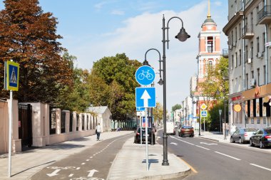 pyatnitskaya Moskova'da cadde üzerinde yeni bikeway