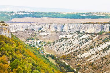 gorge ashlama-dere Kırım Dağları'nda görünümünü