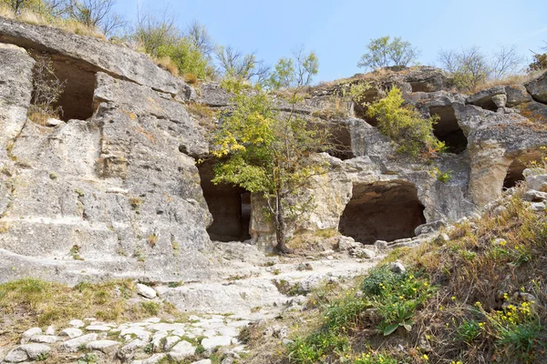 Las cuevas de la ciudad antigua chufut kale en la Crimea — Foto de Stock