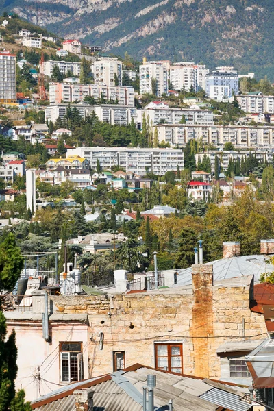 Жилой район г. Ялта, Крым — стоковое фото