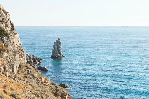 Vista de la roca de Parus (vela) en el Mar Negro, Crimea — Foto de Stock