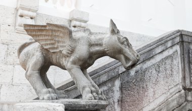 Chimera heykel Livadiya İlçesi Sarayı
