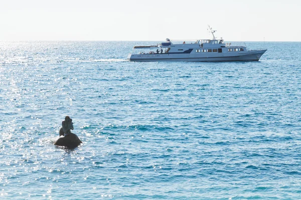 Black sea near Mishor resort area in Crimea — Stock Photo, Image