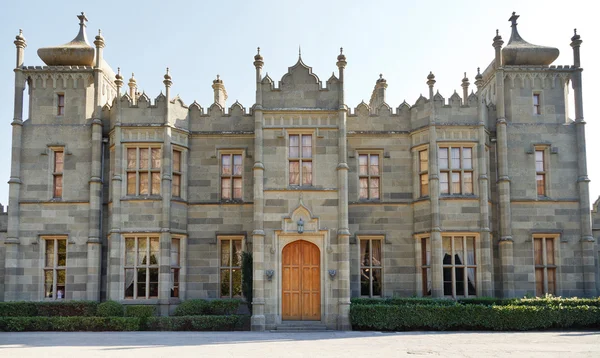 Northern facade of Vorontsov (Alupka) Palace — Stock Photo, Image