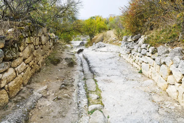 Stone road in medieval town Chufut-Kale in Crimea — Stock Photo, Image