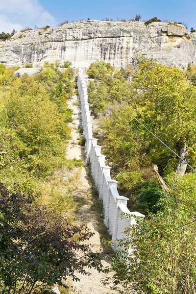 Monastery walls in gorge, Crimea — Stock Photo, Image