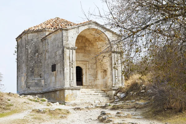 Mausoleum Dzhanike-Khanym in chuft kale, Crimea — Stock Photo, Image