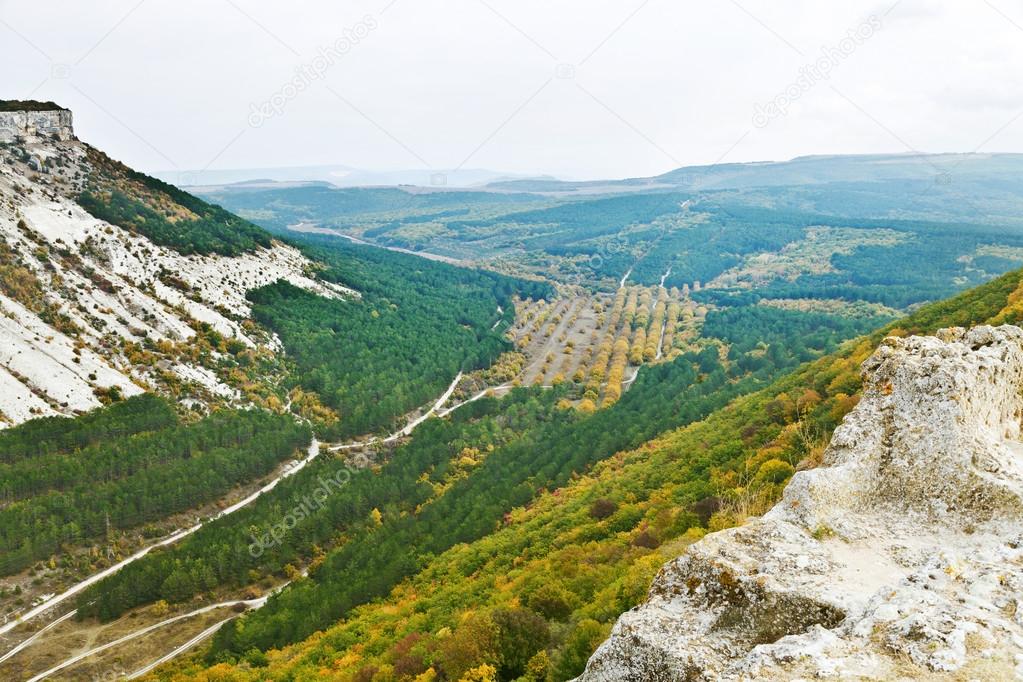 gorge ashlama-dere in Crimean mountains