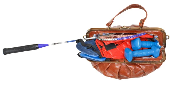 Kvinnliga liten handväska med sport objekt isolerad — Stockfoto