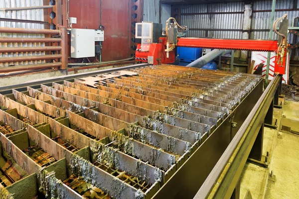 Mesa de gas y plasma antorchas máquina de corte — Foto de Stock