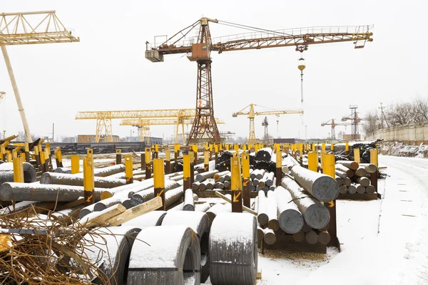 Storage of reinforcing steel rolls and metal rods — Stock Photo, Image