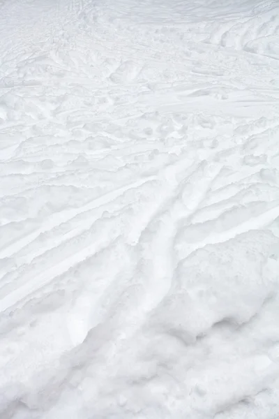 Pistes de ski et sentiers enneigés en hiver — Photo