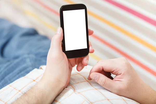 Hombre leer en el teléfono inteligente con pantalla cortada —  Fotos de Stock