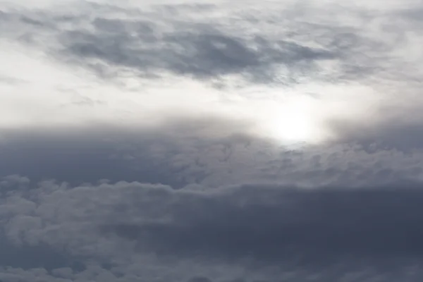 Dark gray rainy clouds in evening sky — Stock Photo, Image