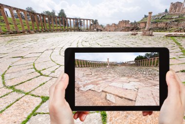 turist alarak Fotoğraf: Jerash Roma oval Forum