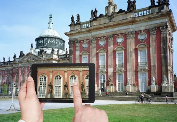 Turist alarak fotoğraf New Sarayı Potsdam — Stok fotoğraf