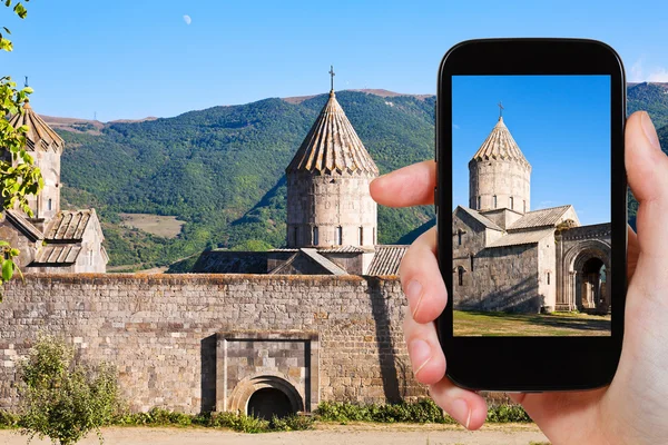 Fotografías turísticas del Monasterio de Tatev en Armenia —  Fotos de Stock