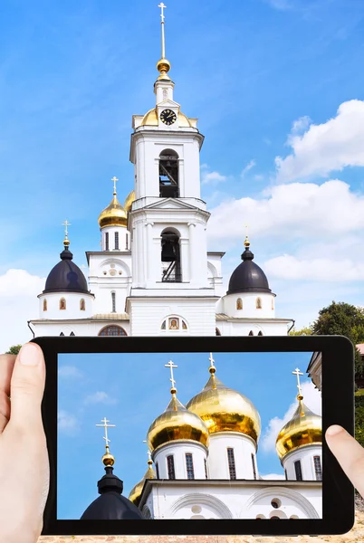 Tourist photographs Cathedral of Dmitrov Kremlin — Stock Photo, Image