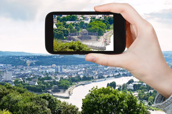 Turistické fotografie německý roh v Koblenz — Stock fotografie