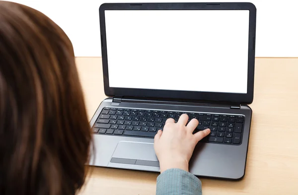 Bärbar dator med cutout skärm på office bord — Stockfoto