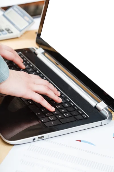 Affärsman arbetar med laptop och cutout skärm — Stockfoto