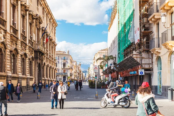 Via Etnea ve Etna yanardağı, Catania görünümü — Stok fotoğraf