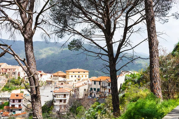 Savoca town in Sicilian mountain, Italy — Stock Photo, Image