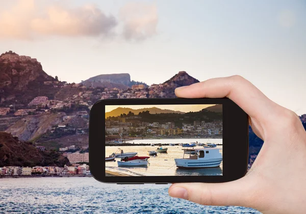 Bild av båtar i solnedgången, Taormina, Sicilien — Stockfoto