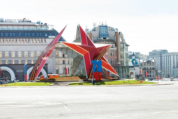 Estrella roja en la plaza Lubyanka en mayo, Moscú — Foto de Stock