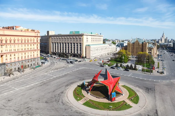 Mei decoratie op Lubyanka plein in Moskou — Stockfoto