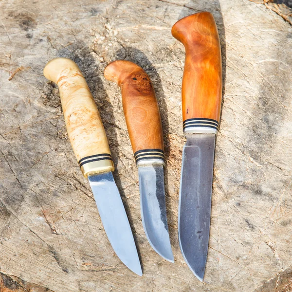 Три ножа ручной работы — стоковое фото