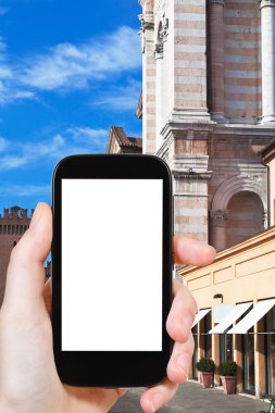 Ferrara katedralde fotoğraflarını turizm