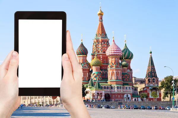 Turist fotograferar av Röda torget i Moskva Ryssland — Stockfoto