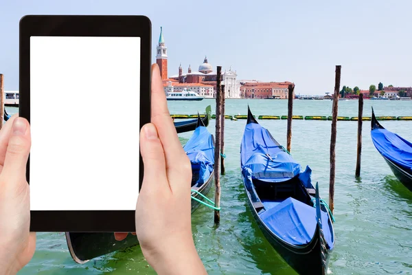 Tourist photographs gondolas on San Marco Canal — Stock Photo, Image