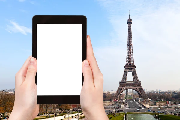 Fotografías turísticas de la torre eiffel en París — Foto de Stock