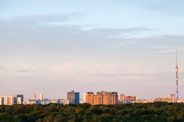 yaz günbatımı, şehir manzarası