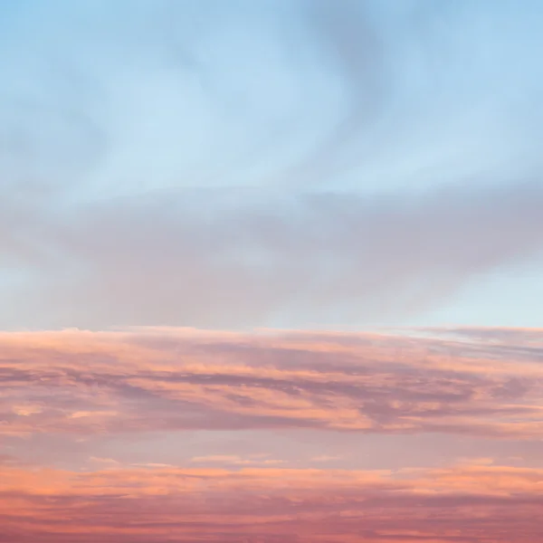 Blue and pink sky at sunset — Stock Photo, Image
