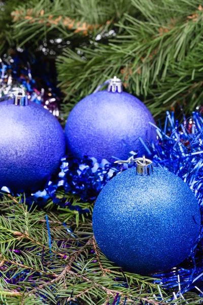 Blue violet Christmas baubles, tinsel, Xmas tree 1 — Stock Photo, Image