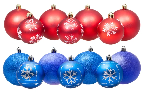 Dos líneas de bolas azules y rojas de Navidad aisladas — Foto de Stock