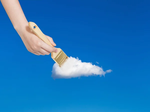 Pensel målar ensam vita moln i blå himmel — Stockfoto