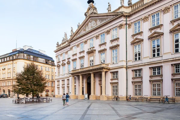 Primate Palace at square in Bratislava — Φωτογραφία Αρχείου