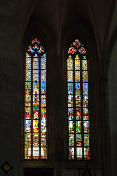 Vitrail dans la cathédrale Saint-Martin — Photo