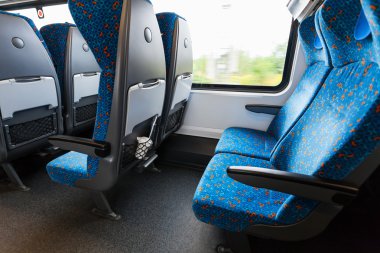 Tren vagonu boş yerlere
