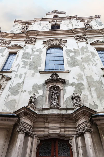 Gevel van de kerk van St. Jan en Loreto, Brno — Stockfoto