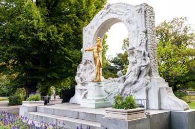 yaldızlı heykel Stadtpark, Viyana Johann Strauss