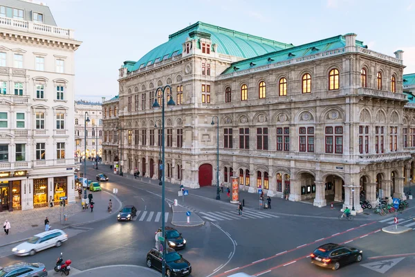 Albertinaplatz with State Opera, Vienna — Stok fotoğraf