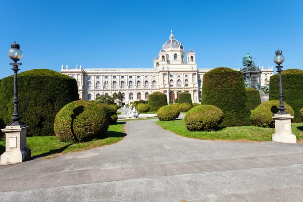 Pozlacená socha Johann Strauss v Stadtpark, Vídeň — Stock fotografie